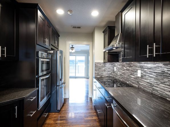 1105 W 49th St
