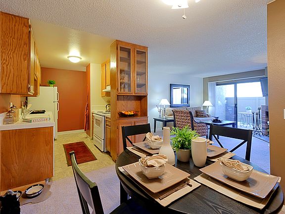 4th image of 3889 Colina Dorada Dr APT L103