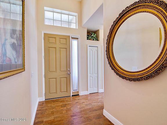 2nd image of 8073 Kingswood Way