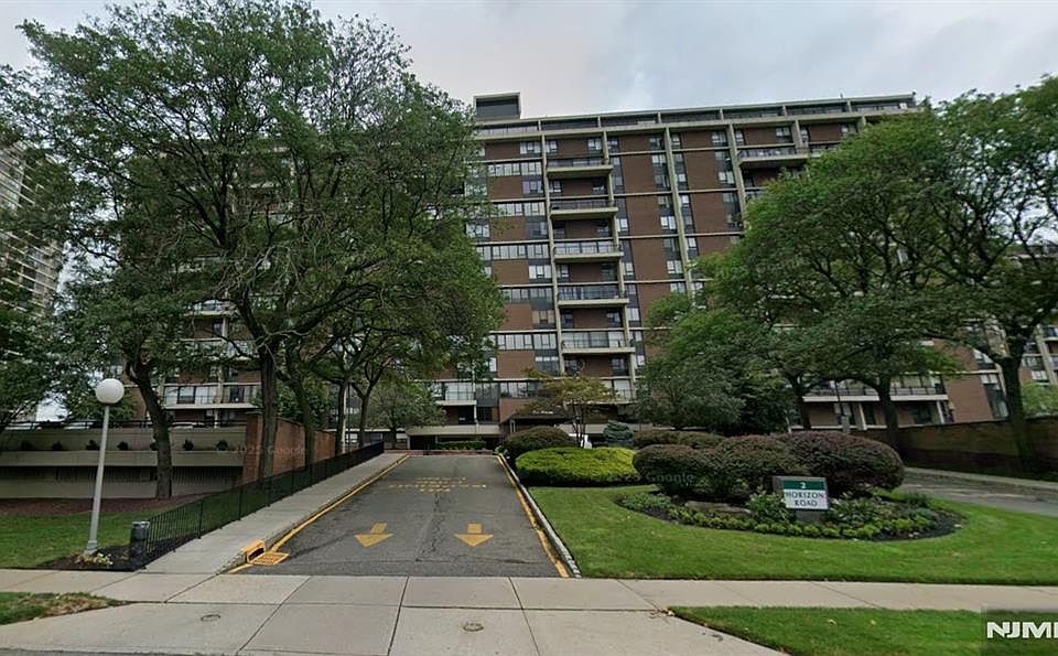 1st image of 2 Horizon Rd APT G3