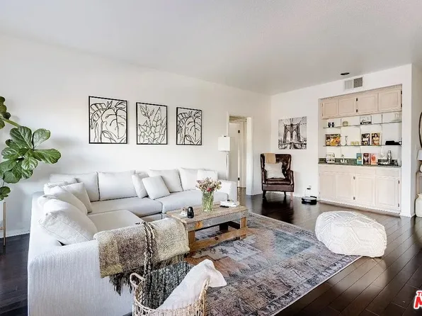 14245 Dickens St #A, Sherman Oaks, CA 91423