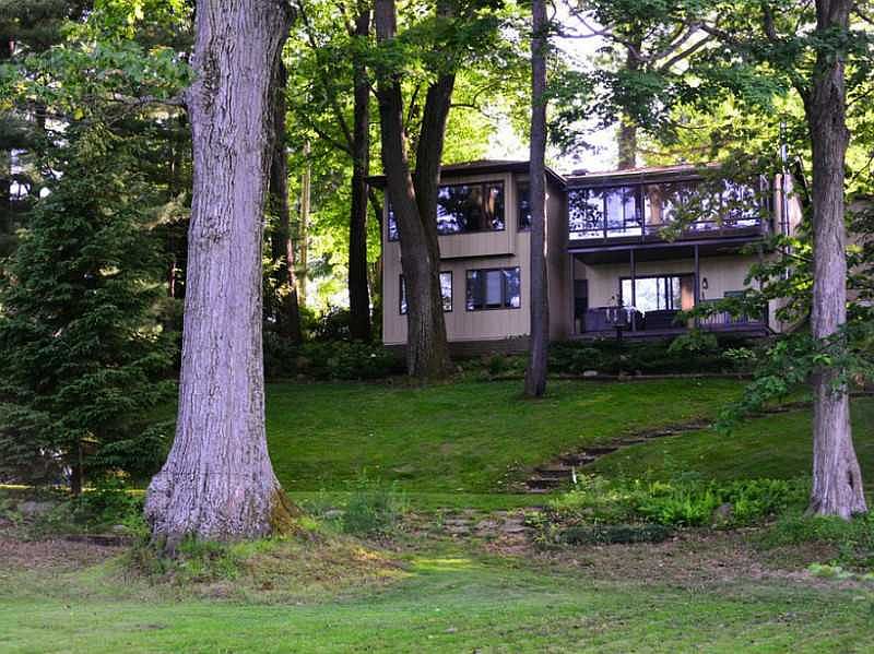 1st image of 12315 Lakeview Dr