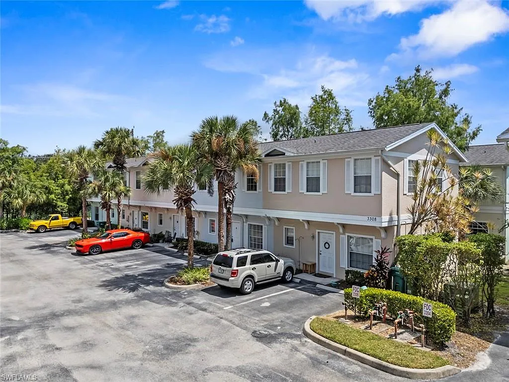 3 bed, 2.5 bath, 1272 sqft, $2,500 — Photo 1