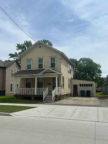 810 Cherry St Photo 1