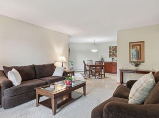 2230 Midland Grove Rd APT 208, Roseville, MN 55113