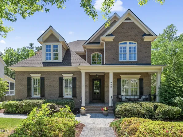 923 Dominion Hill Dr, Cary, NC 27519