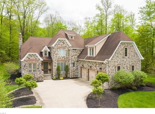 2141 Chuckery Ln, Akron, OH 44333