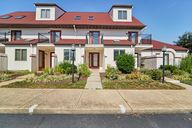 Queen Anne Way e-001.jpg