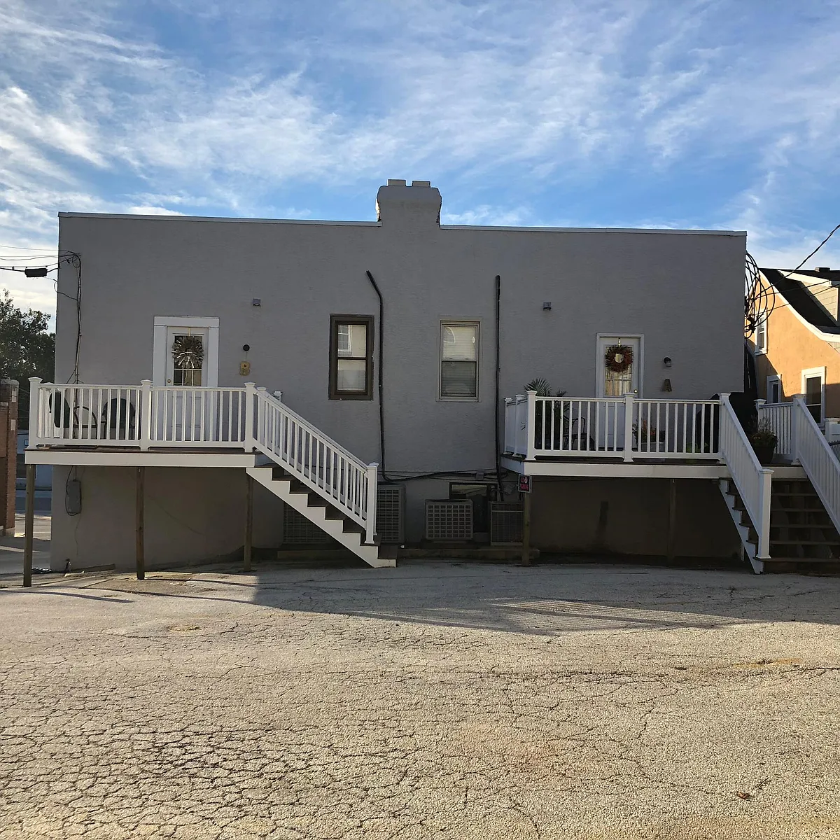 Building Photo - 579 Lancaster Ave #C