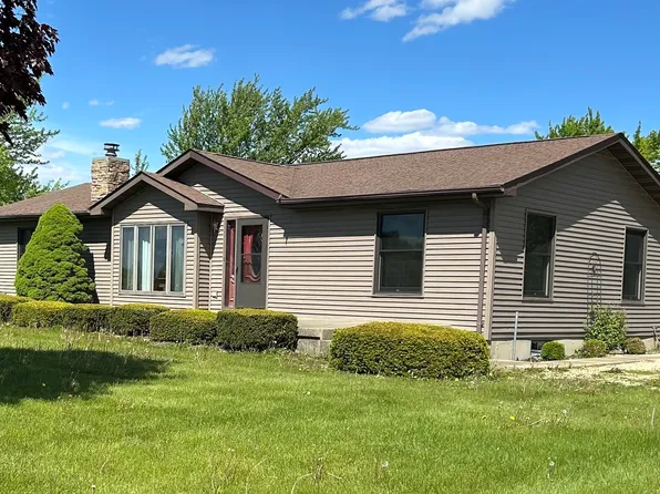 8086 Kane Rd, Waterman, IL 60556