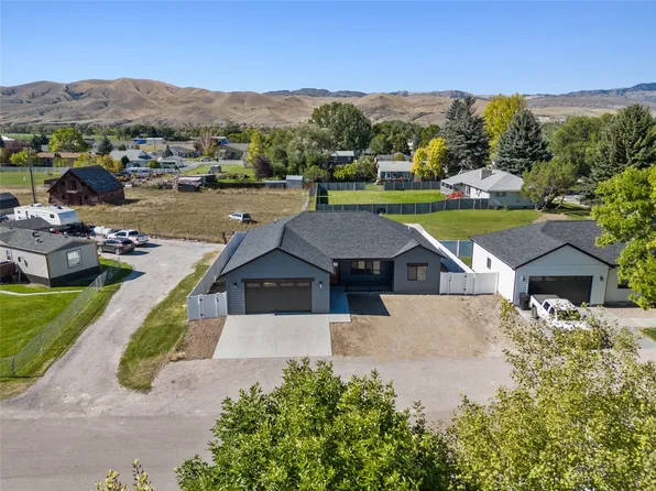 504 S Cedar St, Townsend, MT 59644