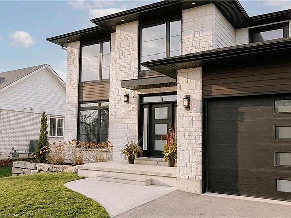 3rd image of 8476 Imperial Rd