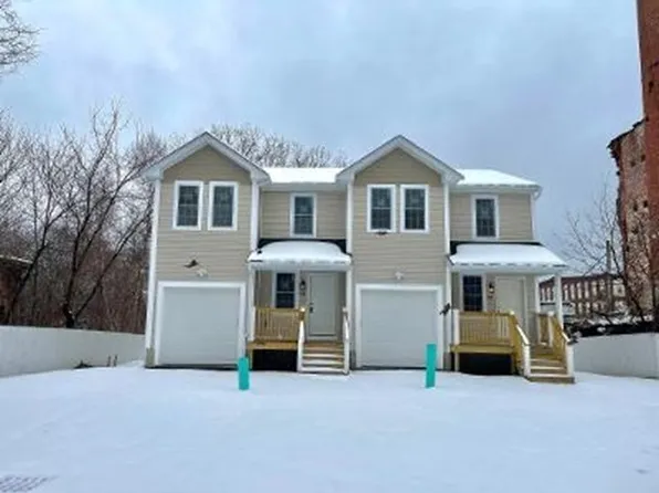 40 Winchester Ln #35, Fall River, MA 02721