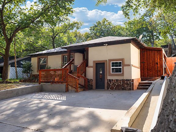 2nd image of 3131 Latta Cir