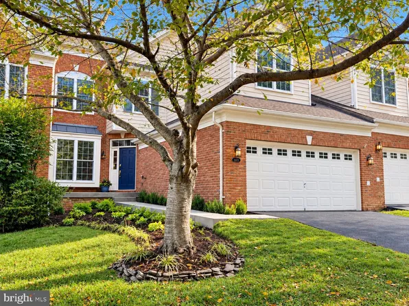 5613 Solheim Cup Dr, Haymarket, VA 20169