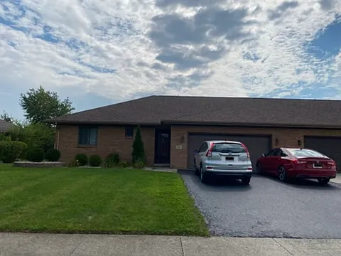 689 Apple Blossom Ln Photo 1