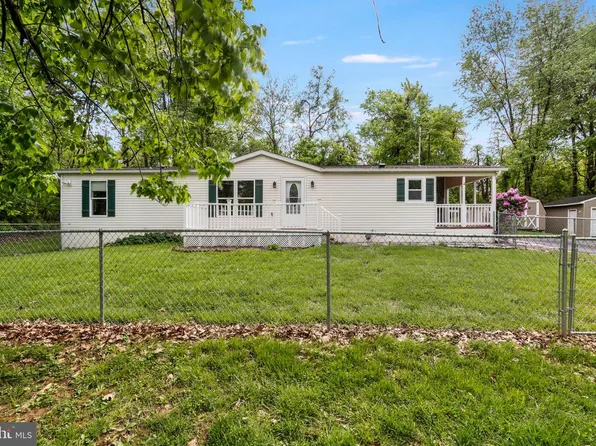 276 Walnut Hill Dr, Harpers Ferry, WV 25425
