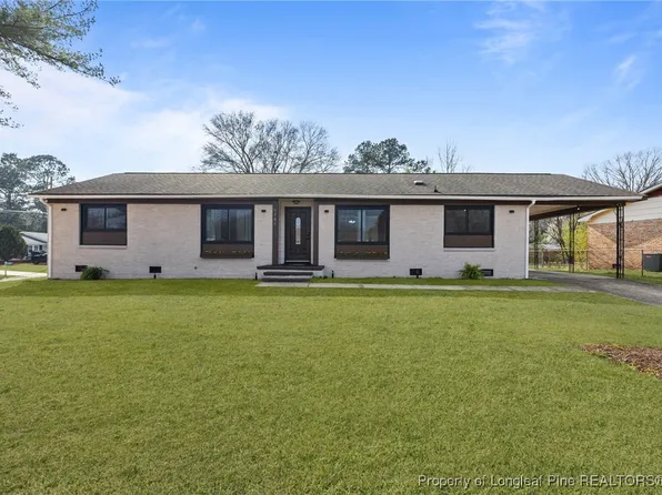 5701 Comstock Ct, Fayetteville, NC 28303