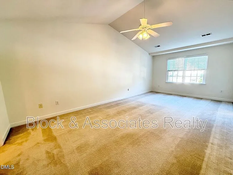 5523 Cottonrose Ln — Photo 13