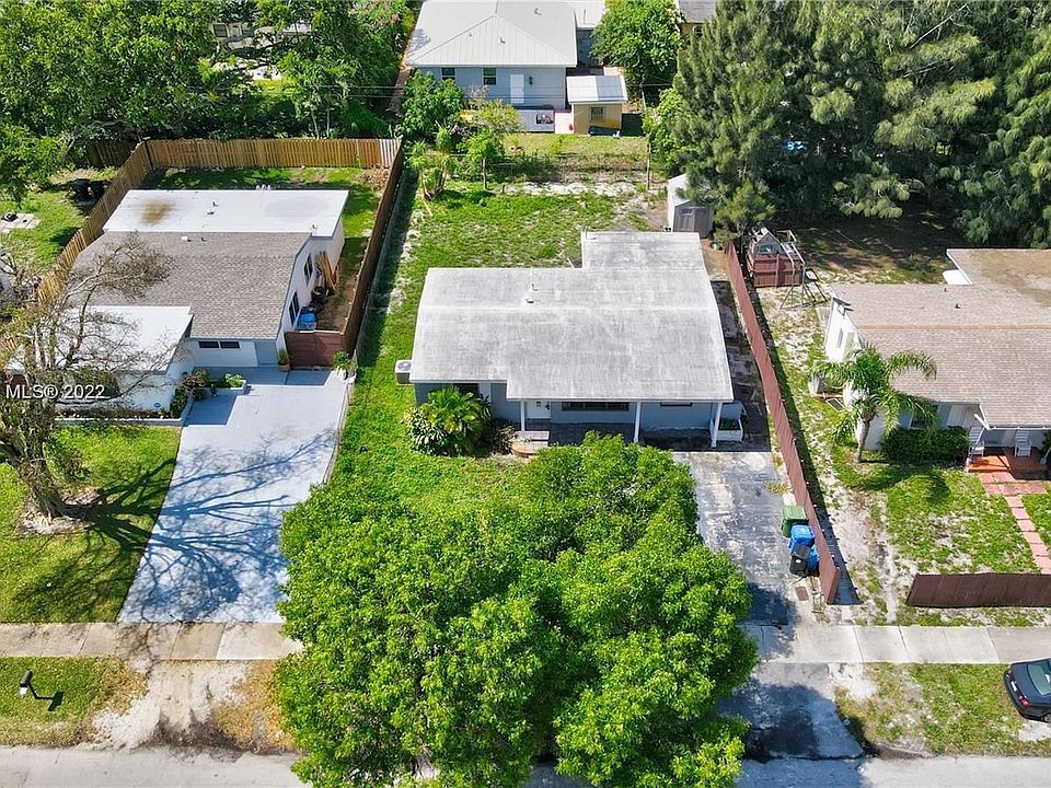 1st image of 1406 NW 11th Pl