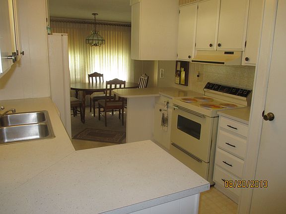 2nd image of 157 Jacaranda Dr