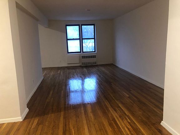 5th image of 15010 79th Ave APT 5H