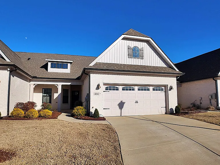 404 Tillane Park Cir SW — Photo 1