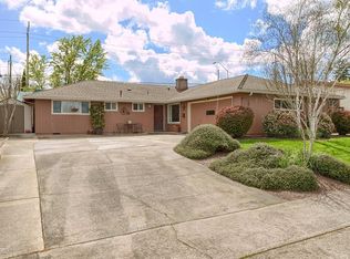 1872 Hybiscus St, Medford, OR 97504