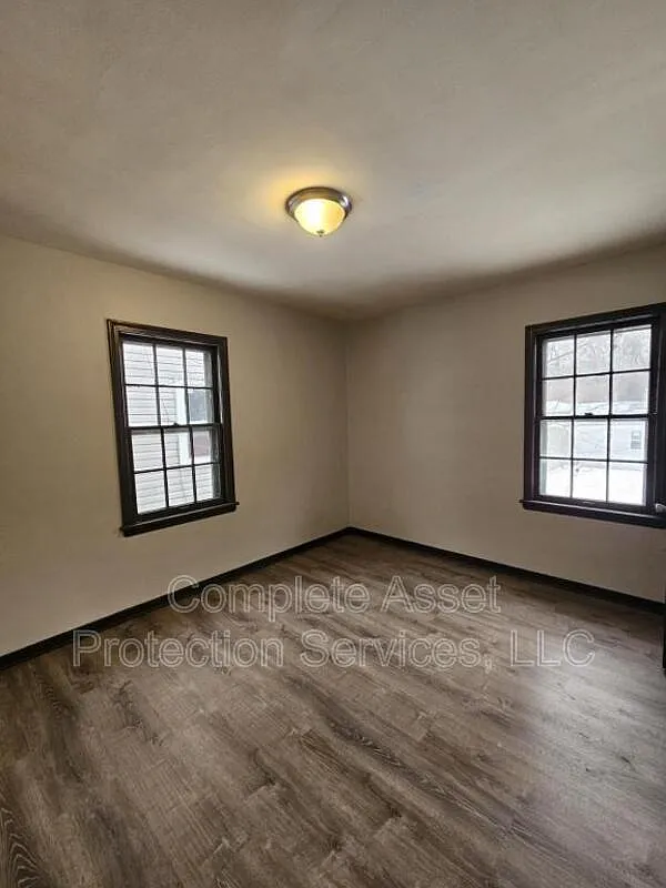 2 bed, 1.0 bath, 633 sqft, $1,575 — Photo 4