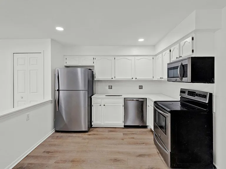 38618 Meadowdale St #7 — Photo 11