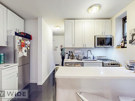 5th image of 345 E 65th St APT 5A