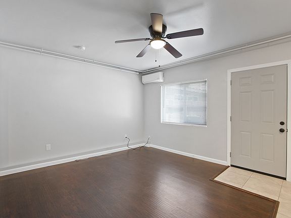 2nd image of 5945 N Gaviota Ave #A