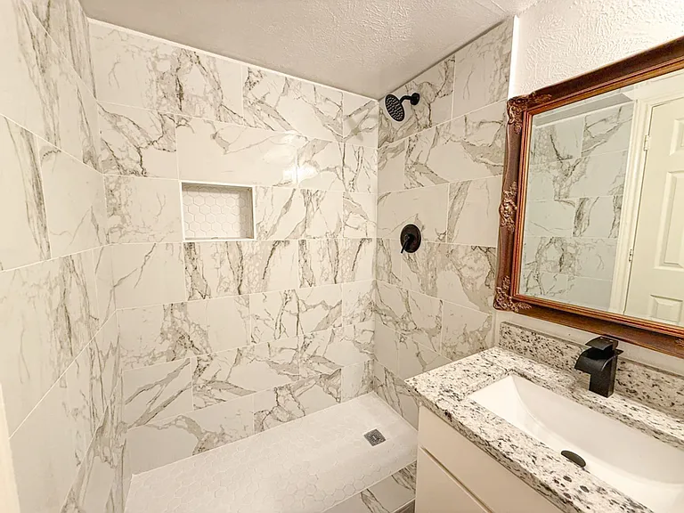 5413-5415 Brookhollow Dr — Photo 13