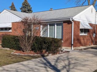1465 S 5th Ave, Des Plaines, IL 60018