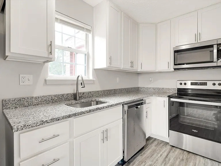12050 Morningside Dr — Photo 7