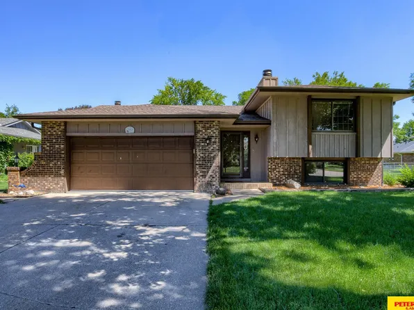 1964 Park Place Dr, Fremont, NE 68025