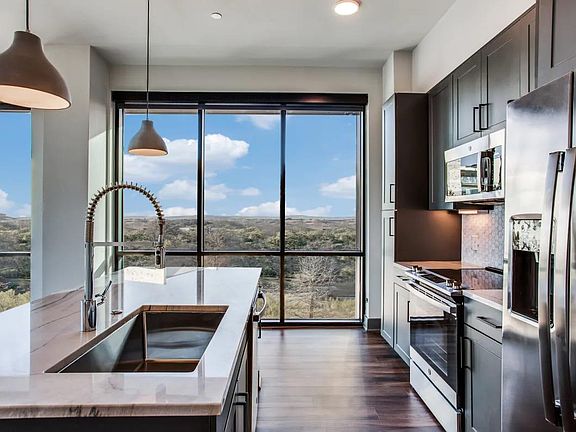 2nd image of 3307 Kim Ln #333