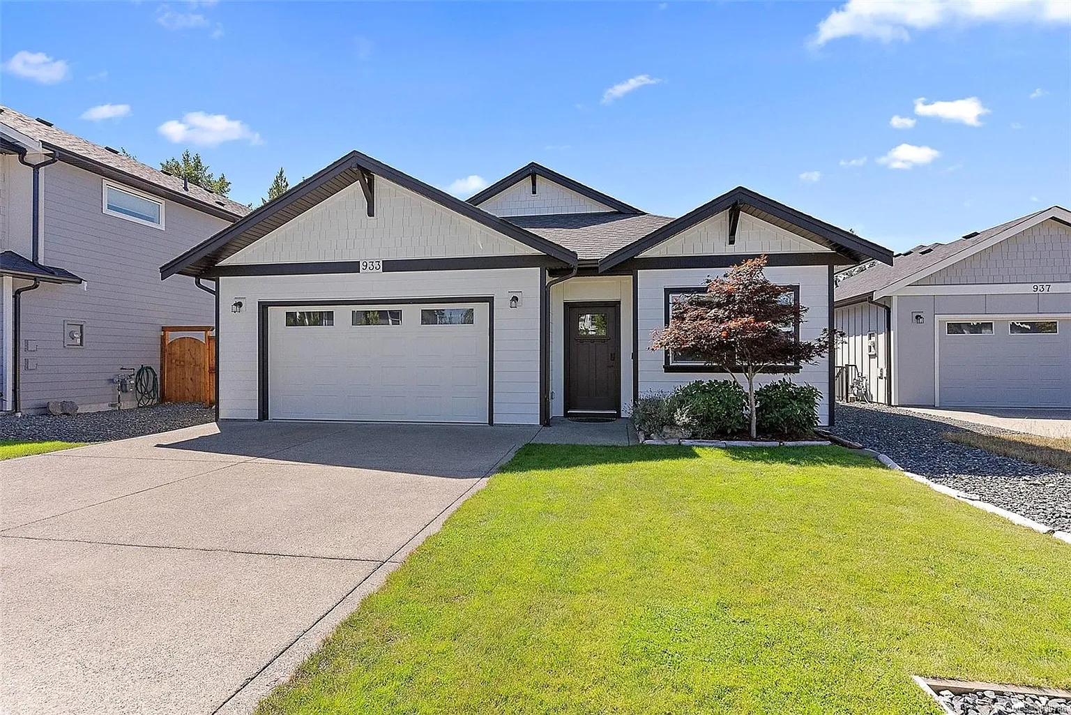 933 Blakeon Pl photo 1