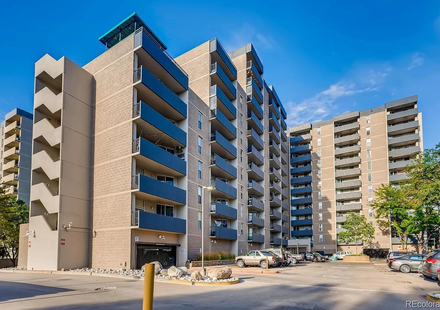 Amazing Condo with Beautiful Mountain and City Views! — Photo 1