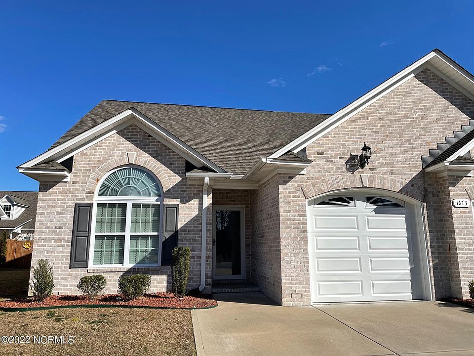 1st image of 1673 A Cambria Dr