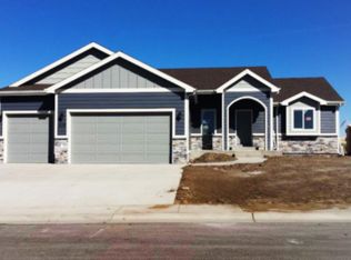 107 Tabor Ln, Gillette, WY 82718