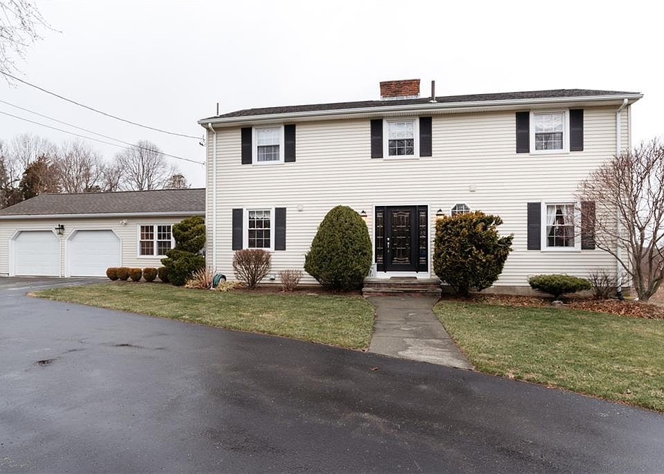 1st image of 490 Wakefield St