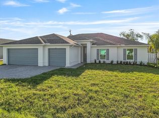 616 SW 9th Ct, Cape Coral, FL 33991
