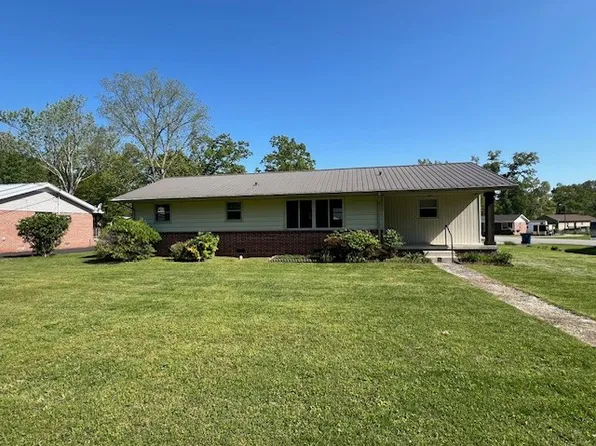 1223 Oak Dr, Manchester, TN 37355
