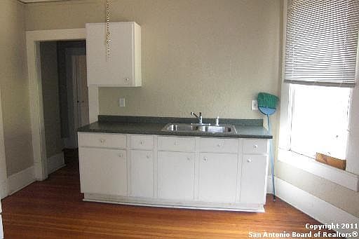 4th image of 270 Post Ave APT 3