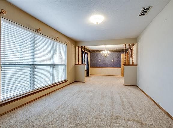 5th image of 104 Old Alton Dr