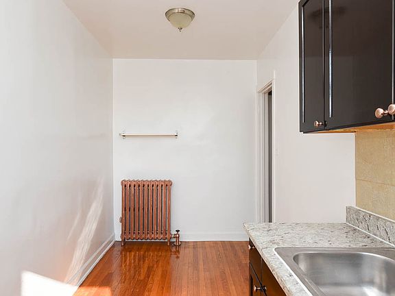 5th image of 6374 N Hermitage Ave #3
