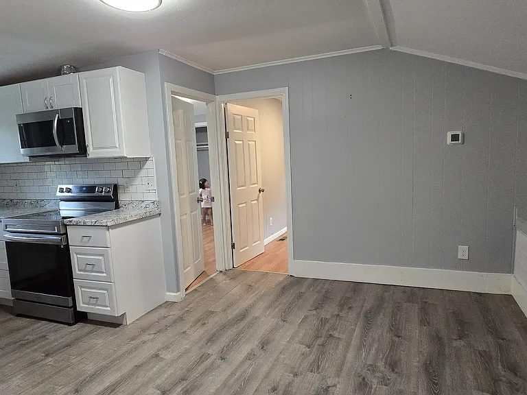 148 Falls Ave #2 — Photo 13