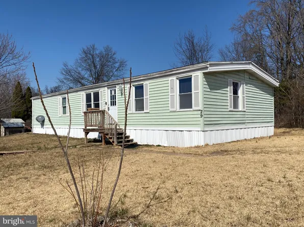 29 Chesapeake Est, Thomasville, PA 17364