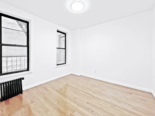 338 East 15th Street image 5 of 12